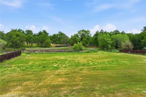 1100 Oak Park Way, Lakeport, CA, 95453-6385 | Card Image