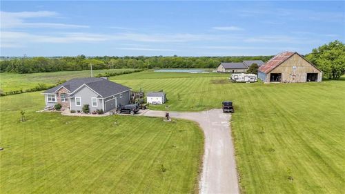 30216 Sycamore Grove Rd, Garden City, MO, 64747-8379 | Card Image