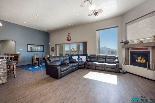 206 Tierra Verde Cir, Elephant Butte, NM, 87935-2429 | Card Image