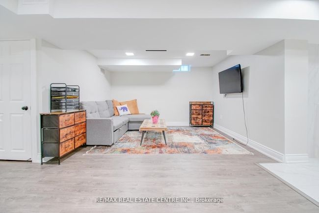 21 Hawkway Crt, House other with 4 bedrooms, 4 bathrooms and 4 parking in Brampton ON | Image 39