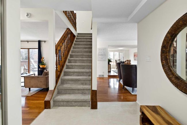 79 Wood Crescent Sw, Home with 5 bedrooms, 2 bathrooms and 4 parking in Calgary AB | Image 4