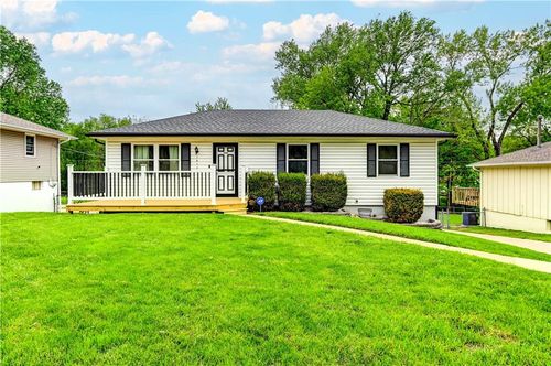 1612 N Ponca Dr, Independence, MO, 64058-1032 | Card Image