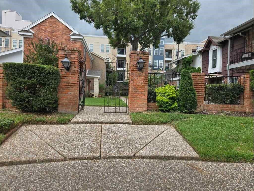 Residential Lease in Houston 2