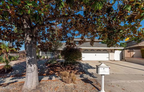 363 Larcom St, Thousand Oaks, CA, 91360-1608 | Card Image