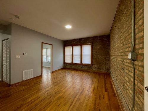 apt-2-3945 W Division St, Chicago, IL, 60651-2022 | Card Image