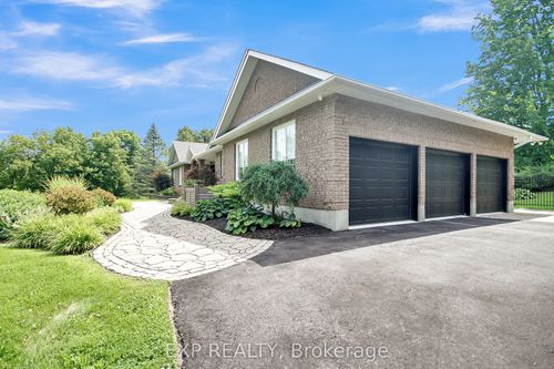 6202 Deermeadow Dr, Greely, ON, K4P1M9 | Card Image
