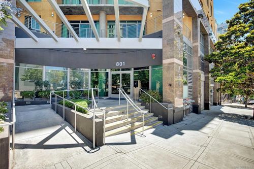 304-801 Ash, San Diego, CA, 92101 | Card Image