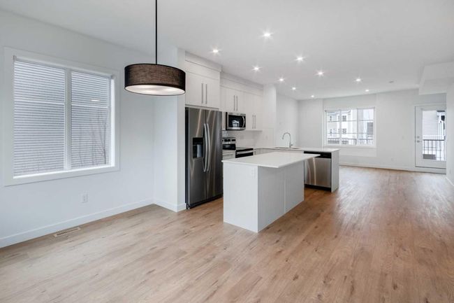 212 - 669 Savanna Blvd Ne, Home with 3 bedrooms, 2 bathrooms and 2 parking in Calgary AB | Image 12