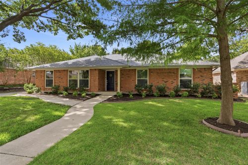 6409 Country Day Trl, Benbrook, TX, 76132-1073 | Card Image