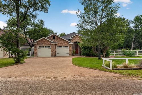 2 Sonata Cir, Wimberley, TX, 78676-2011 | Card Image