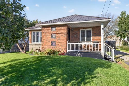 16 Rue Hébert, Sainte-Martine, QC, J0S1V0 | Card Image