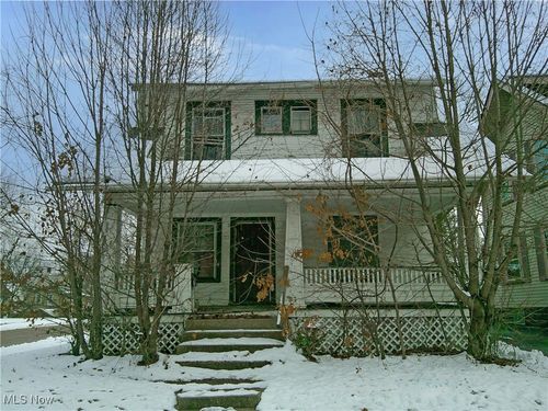 777 Ruth Ave, Akron, OH, 44307-1833 | Card Image