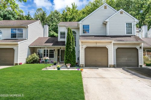 41 Evergreen Dr, East Windsor, NJ, 08520-2317 | Card Image