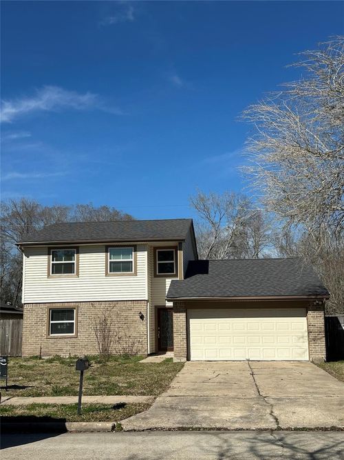 2318 Aprilmont Dr, Sugar Land, TX, 77498-1904 | Card Image