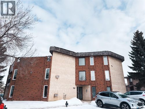 427 Tait Cres, Saskatoon, SK, S7H | Card Image