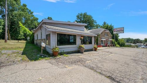 5992 Dixie Highway, Independence Charter Township, MI, 48346 | Card Image