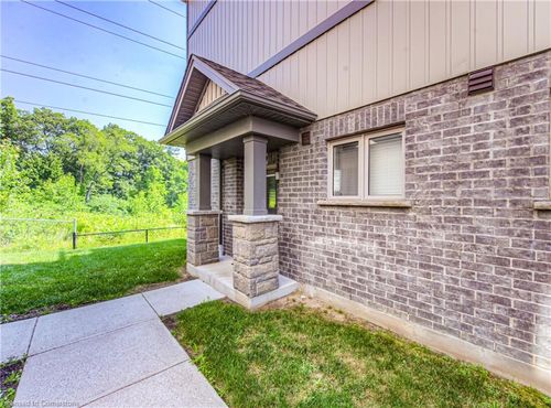 9c-115 S Creek Dr, Kitchener, ON, N2P0H2 | Card Image