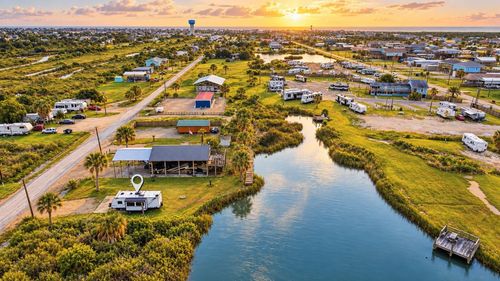 1279 Diamond Rd, Crystal Beach, TX, 77650-2843 | Card Image