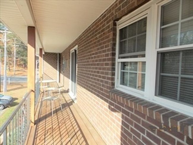 APT-12 - 273 Boston Post Rd E, Condo with 1 bedrooms, 1 bathrooms and 2 parking in Marlborough MA | Image 8