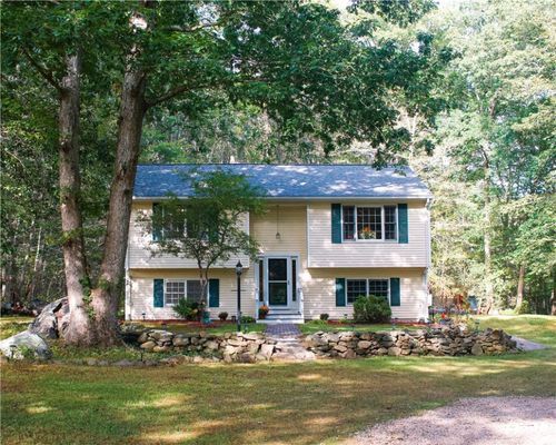 90 Red Maple Ter, North Kingstown, RI, 02852-3840 | Card Image