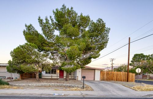 242 S Desert Candles St, Ridgecrest, CA, 93555 | Card Image