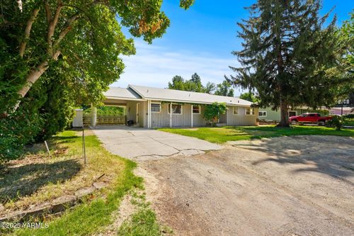 1020 Elm St, Prosser, WA, 99350-1016 | Card Image