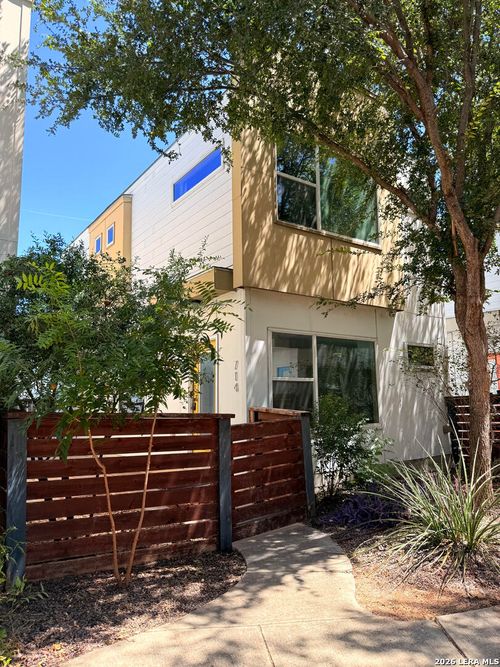 714 N Cherry St, San Antonio, TX, 78202-1907 | Card Image