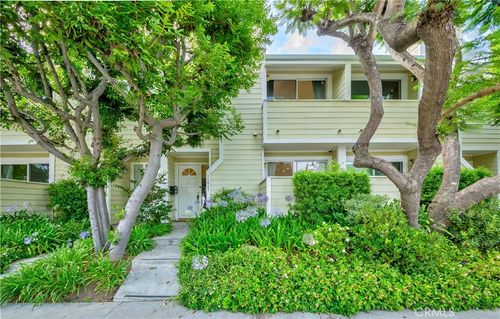 11861 Nebraska Ave, Los Angeles, CA, 90025 | Card Image