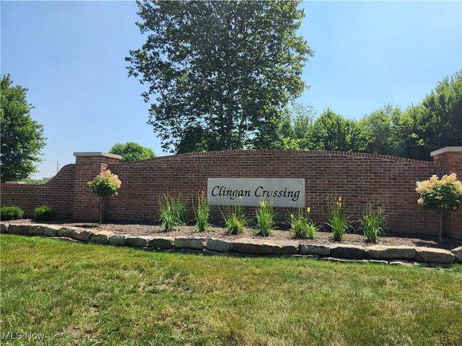 Clingan Crossing Condo Development Entrance | Image 38