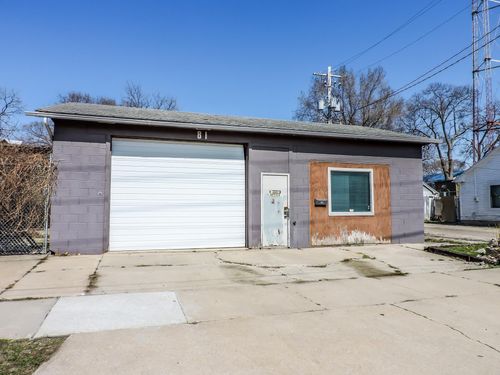 81 Sycamore St, Waterloo, IA, 50703-3442 | Card Image
