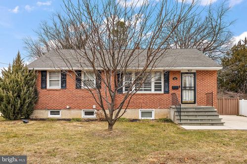 305 W Delaware Ave, WILMINGTON, DE, 19809-1207 | Card Image