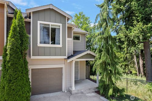 4268 82nd Ave Ne, Marysville, WA, 98270-6858 | Card Image