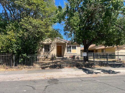 3801 35th Street, Sacramento, CA, 95820 | Card Image