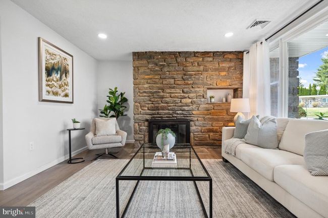 2210 Sproul Rd, House other with 3 bedrooms, 2 bathrooms and null parking in BROOMALL PA | Image 10