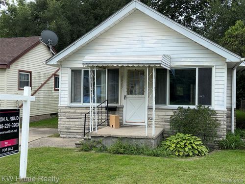 18843 Norborne, Redford, MI, 48240-1812 | Card Image