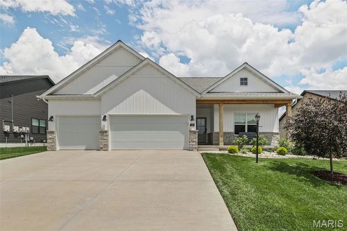 3167 Ashley Dr, Glen Carbon, IL, 62034-3004 | Card Image