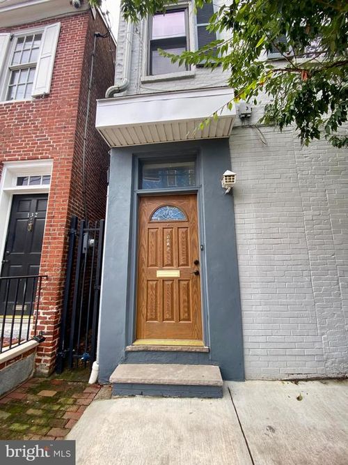 rear-b-901 S 2nd St, PHILADELPHIA, PA, 19147-4290 | Card Image