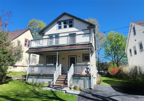 3 Hammond St, Monticello, NY, 12701-1405 | Card Image