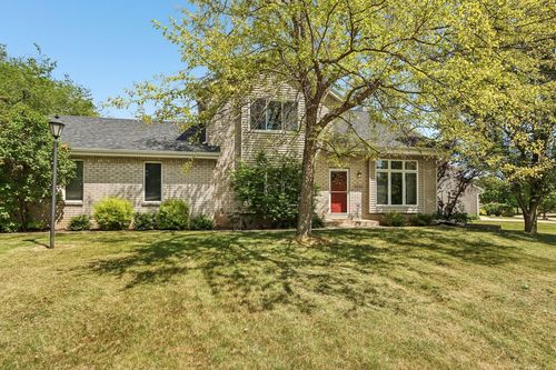 3332 E Debbie Drive, Oak Creek, WI, 53154 | Card Image