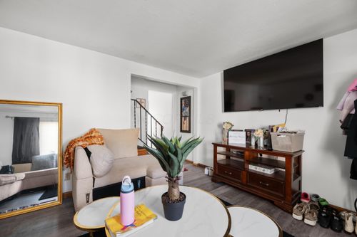 1759 Lonsdale Rd, Columbus, OH, 43232-8002 | Card Image