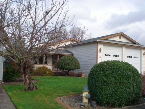 218 Jacob Hale Way, Roseburg, OR, 97471-9848 | Card Image