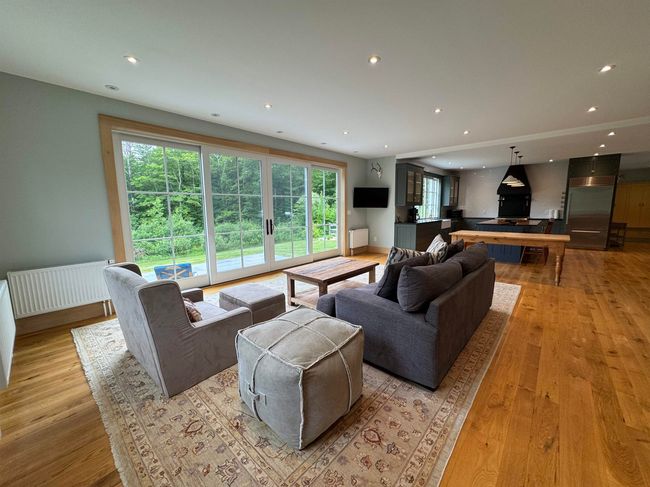 81 Pine Tree Ln, House other with 4 bedrooms, 3 bathrooms and null parking in Manchestr Ctr VT | Image 37