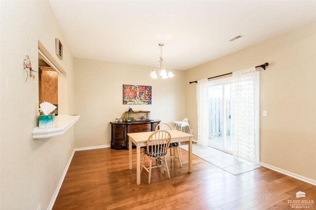 2018 Quail Run, Condo with 3 bedrooms, 3 bathrooms and null parking in Junction City KS | Image 5