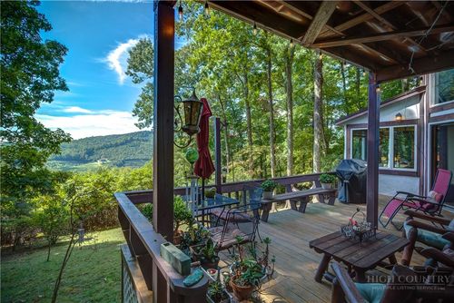 302 Eagle Nest Ln, Fleetwood, NC, 28626-9756 | Card Image