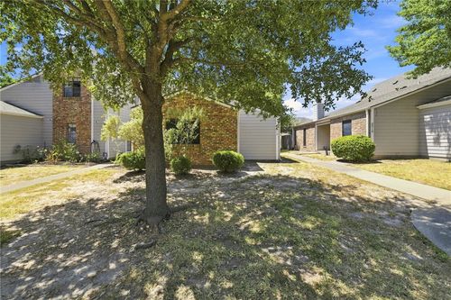 2512 Cross Timbers Drive, College Station, TX, 77840 | Card Image
