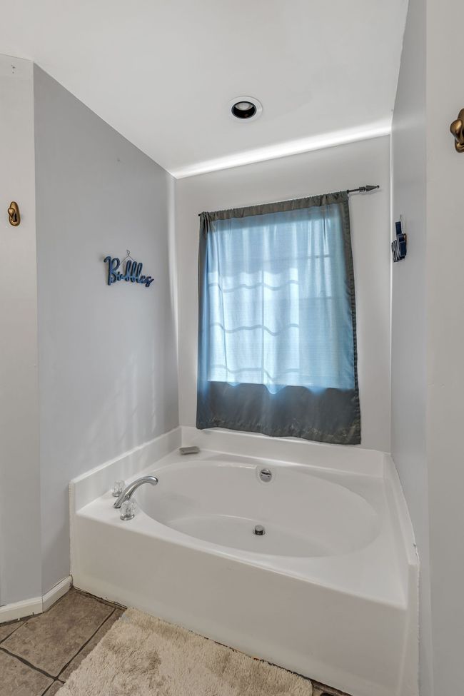 1301 Andrea Ln, House other with 4 bedrooms, 2 bathrooms and 2 parking in Portland TN | Image 15