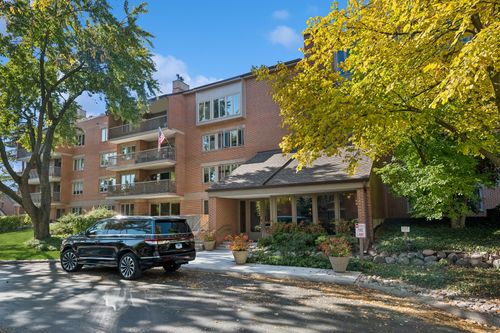unit-435-44 Park Ln, Park Ridge, IL, 60068-2883 | Card Image