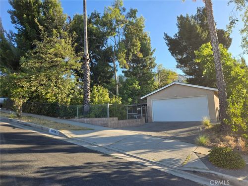 13724 Linfield Ave, Sylmar, CA, 91342-3311 | Card Image