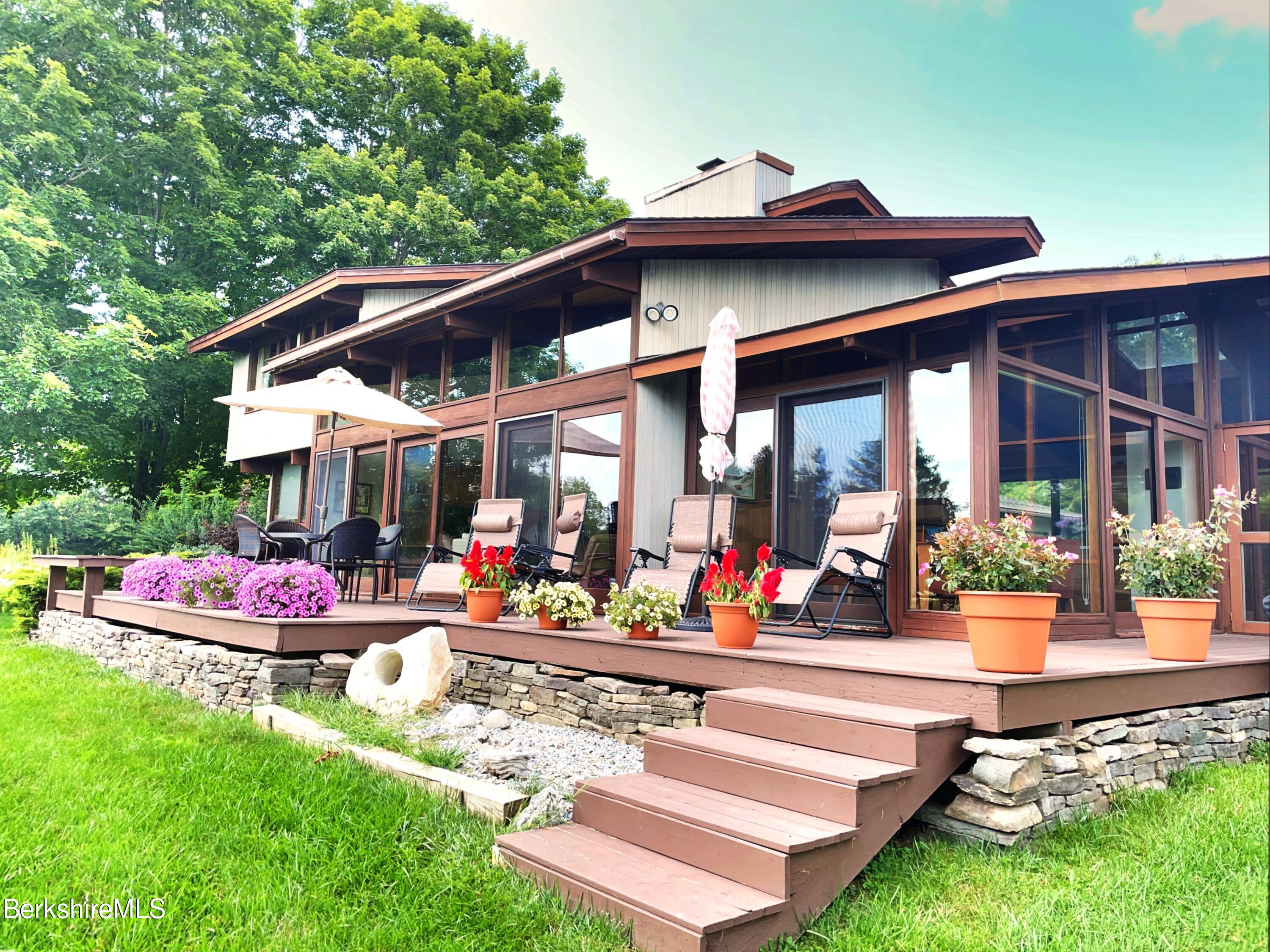 Kalliste Hl, Great Barrington, MA 01230