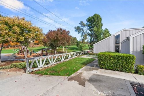 2 Autumn Hill Ln, Laguna Hills, CA, 92653-6016 | Card Image